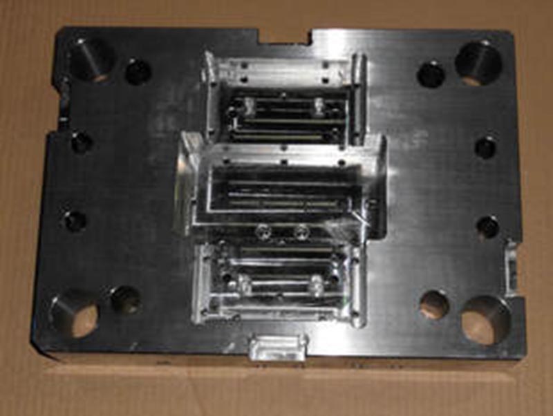 南华精密塑料模-06